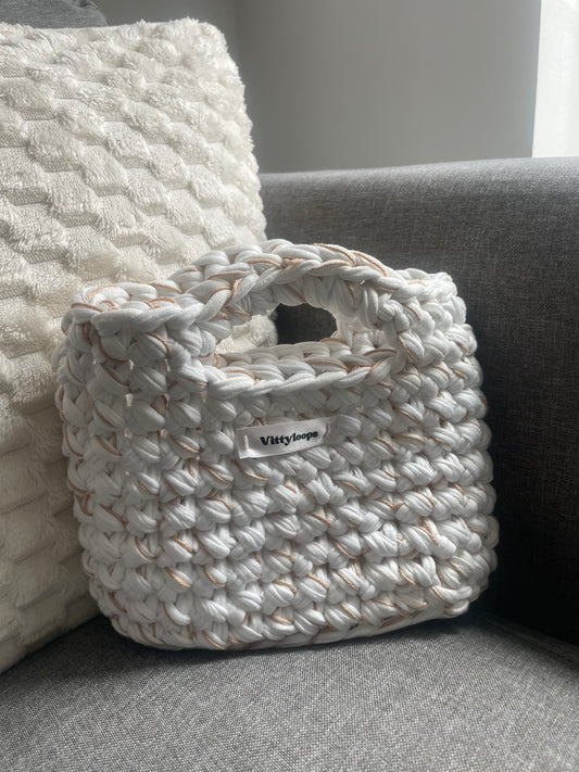 DELUXE handbag